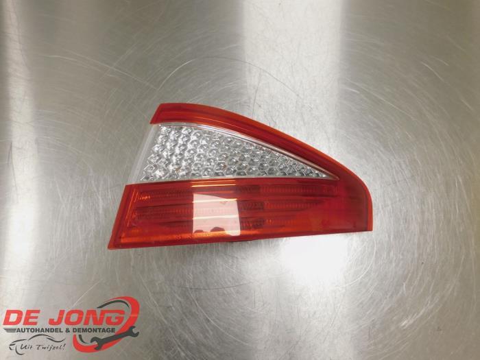 Achterlicht rechts van een Ford Mondeo, Auto-onderdelen, Verlichting, Ford, Gebruikt, 3 maanden garantie, Ophalen of Verzenden