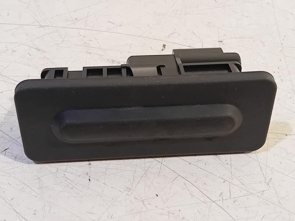 Achterklep ontgrendeling Peugeot 5008, Auto-onderdelen, Carrosserie, Peugeot, Gebruikt, Herkomst onderdeel bekend, 12 maanden garantie