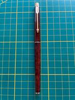 Parker Classic Lacquered Fountain Pen, Enlèvement ou Envoi, Parker