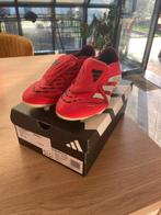 Voetbalschoenen adidas rood maat 39 1/3, Ophalen, Zo goed als nieuw, Schoenen
