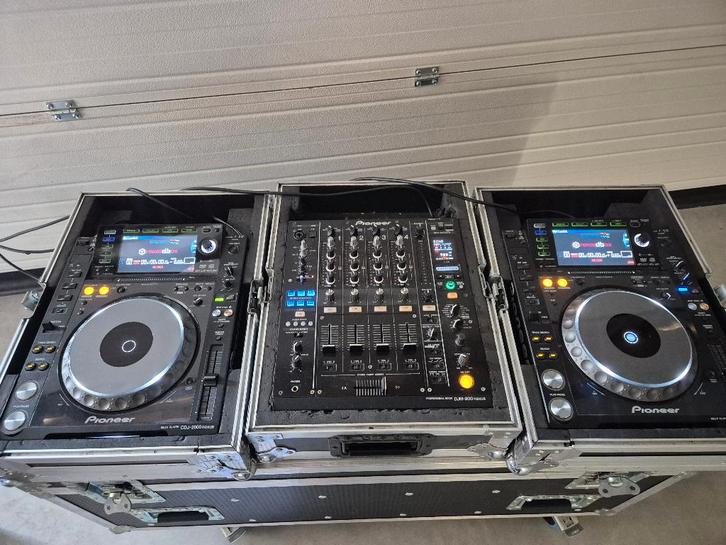Pioneer 2XCDJ2000NXS + DJM900NXS discobar inclusief Flights, Musique & Instruments, DJ sets & Platines, Utilisé, DJ-Set, Pioneer