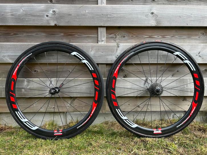 Paire de roues FFWD F4R, en excellent état, Vélos & Vélomoteurs, Vélos Pièces, Comme neuf, Roue, Carbone, Racefiets, Enlèvement ou Envoi
