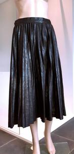 Rok midi zwart lederlook S-M, Kleding | Dames, Rokken, Zwart, Nieuw, Ophalen of Verzenden, Maat 36 (S)
