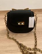 Sac à main/sac à bandoulière New Charles & Keith, Bijoux, Sacs & Beauté, Sacs | Sacs Femme, Enlèvement ou Envoi, Neuf, Noir, Sac à main