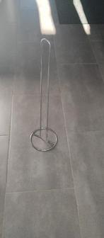 toiletrolhouder, Enlèvement