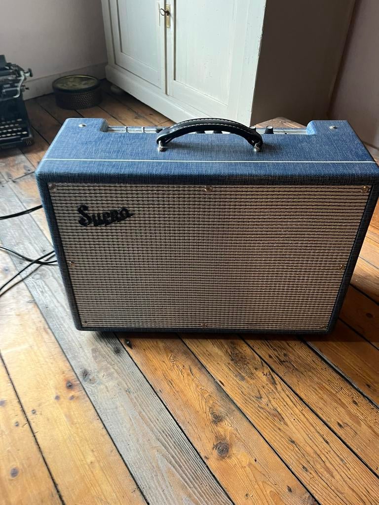 Supro royal reverb 2x10 60W, Muziek en Instrumenten, Versterkers | Bas en Gitaar, Ophalen of Verzenden, Zo goed als nieuw