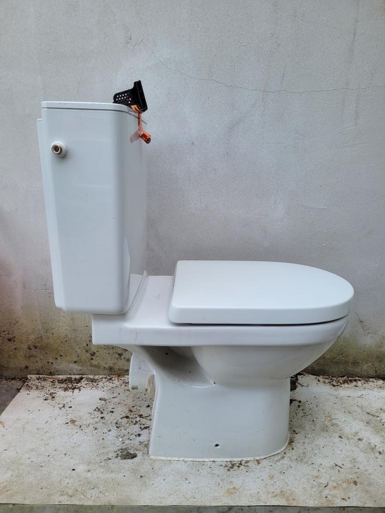 Villeroy Bosch WC + Geberit reservoir, Doe-het-zelf en Bouw, Ophalen, Toilet