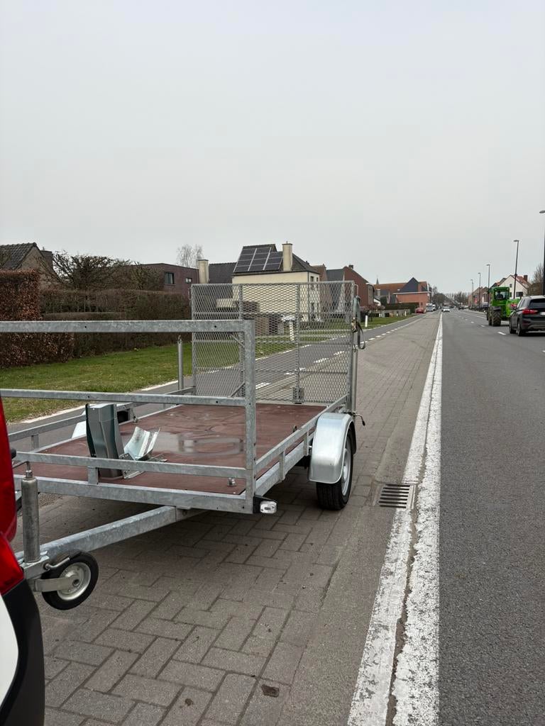 Aanhangwagen, Enlèvement, Comme neuf