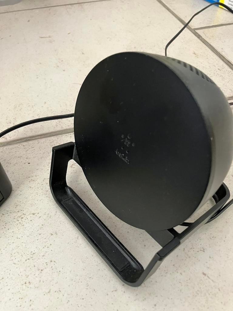 Belkin Boost charge draadloze laadstandaard + speaker, Telecommunicatie, Ophalen, Zo goed als nieuw