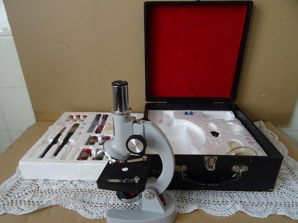 Vintage microscoop C.O.C. microscoop 50x / 900x Japan 1960, 400x tot 1000x, Gebruikt, Biologische microscoop, Onbekend