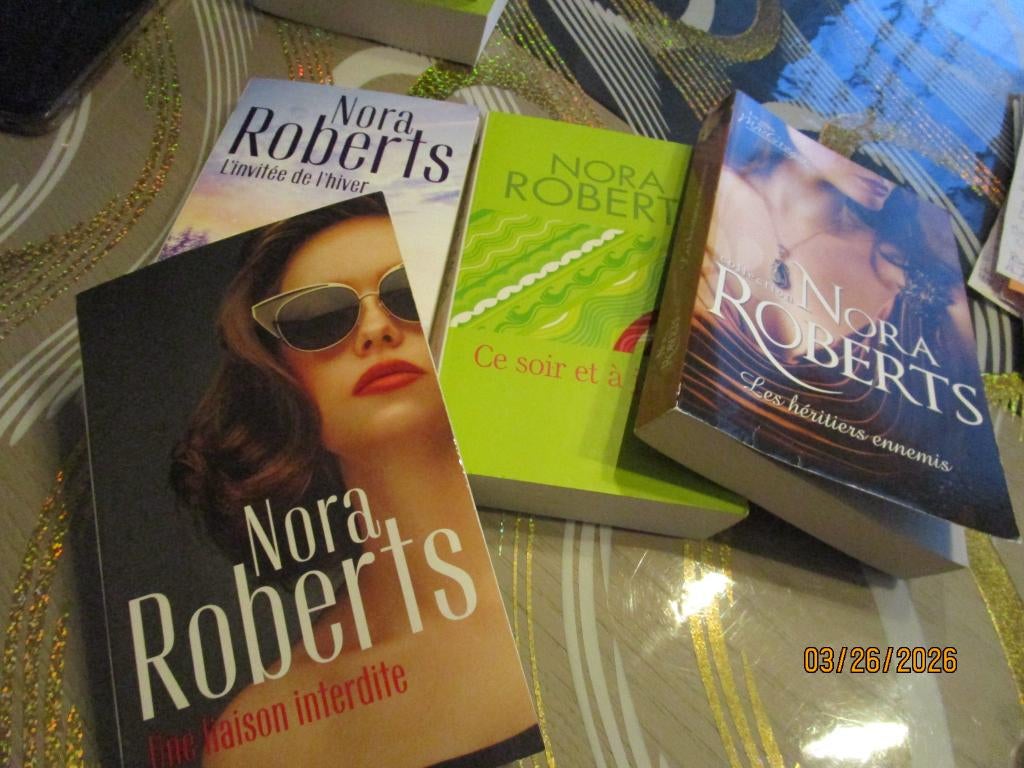 Nora Roberts,vous aimez?? Ici de beaux romans!, Ophalen, Zo goed als nieuw, Nora Roberts