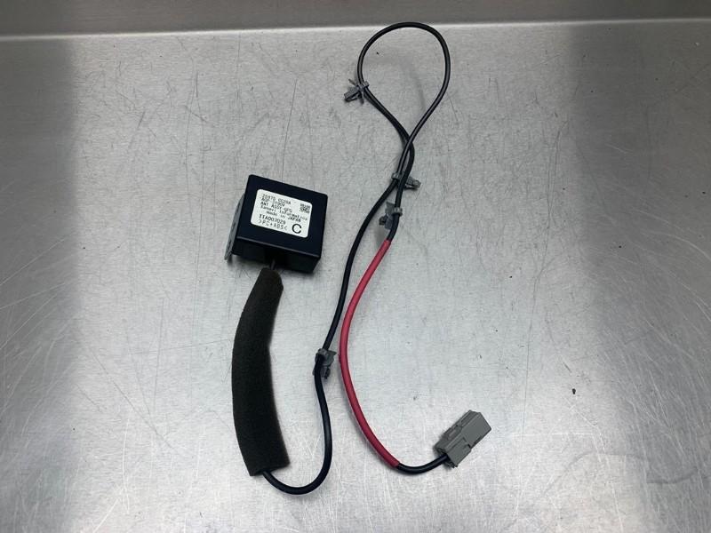 ANTENNE GPS Nissan Murano (Z51) (|25975CC20A|), Dhr. M. Roggen, Stadsweg 37 37
9917 PV  WIRDUM GR., NL, Nissan, Utilisé