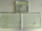 Damasten tafelkleed in fris groen+ 12 bijhorende servetten, Huis en Inrichting, Ophalen, Zo goed als nieuw, Rechthoek, Binnen