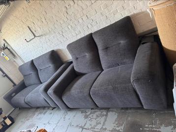 Grijze stoffe elektrische zetels beschikbaar voor biedingen