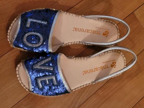 Damesschoenen - LOVE met glitters - maat 35, Vêtements | Femmes, Chaussures, Neuf, Espadrilles, Bleu, Enlèvement ou Envoi