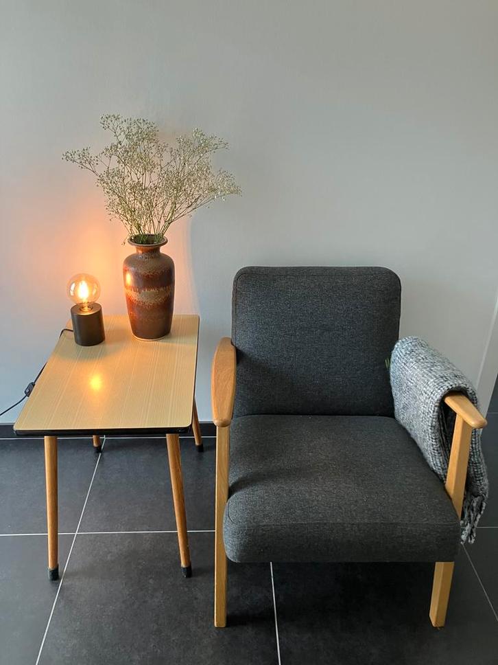 Vintage bijzettafeltje, Huis en Inrichting, Tafels | Bijzettafels, Gebruikt, Ophalen