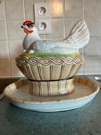 keramiekStaffordshire kip op Nest Egg Stand, Keramische kip, Antiek en Kunst, Antiek | Keramiek en Aardewerk, Ophalen of Verzenden