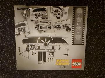 Lego 21317 steamboat Willie beschikbaar voor biedingen