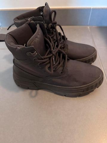 Chaussure Zara comme neuf taille 36 beschikbaar voor biedingen