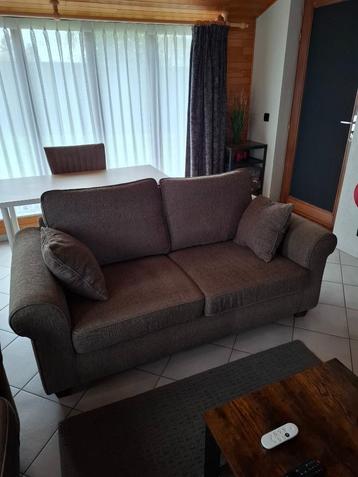 3 en 2 zit te koop klein prijsje beschikbaar voor biedingen