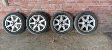 alu BMW 118d velgen met winterbanden beschikbaar voor biedingen