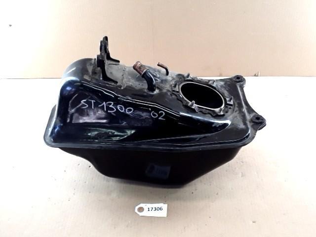 ST1300 2002 - 2009 Honda Benzinetank D1-30542, Motoren, Onderdelen | Honda