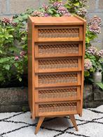 Chiffonnier vintage chêne et rotin 60’s, Antiquités & Art, Enlèvement