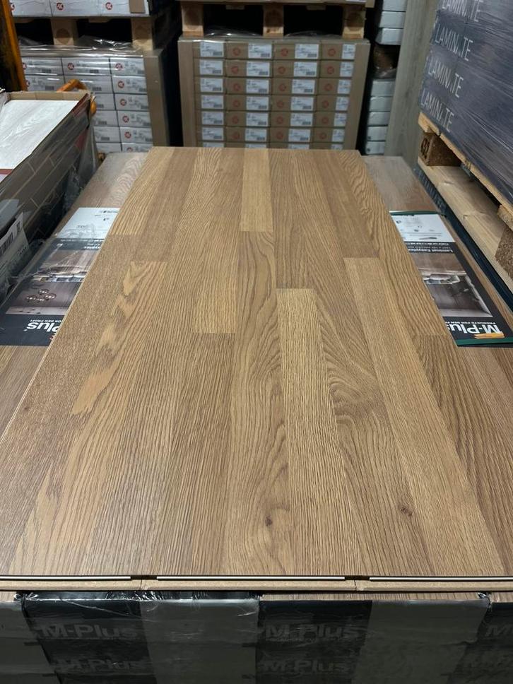 Laminaat restpartij 200m2, Doe-het-zelf en Bouw, Vloerdelen en Plavuizen, Zo goed als nieuw, Laminaat, Hout, 150 cm of meer, 10 tot 30 cm