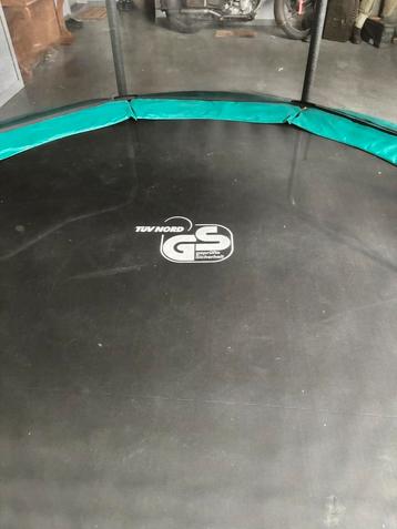 Trampoline 250cm beschikbaar voor biedingen
