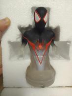 marvel resin bust miles morales nieuw in doos 335 van 750, Verzamelen, Ophalen of Verzenden, Nieuw, Film, Beeldje, Replica of Model