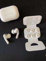 Airpods Pro 2 wirless charging case, lightning cable, Telecommunicatie, Ophalen of Verzenden, Zo goed als nieuw