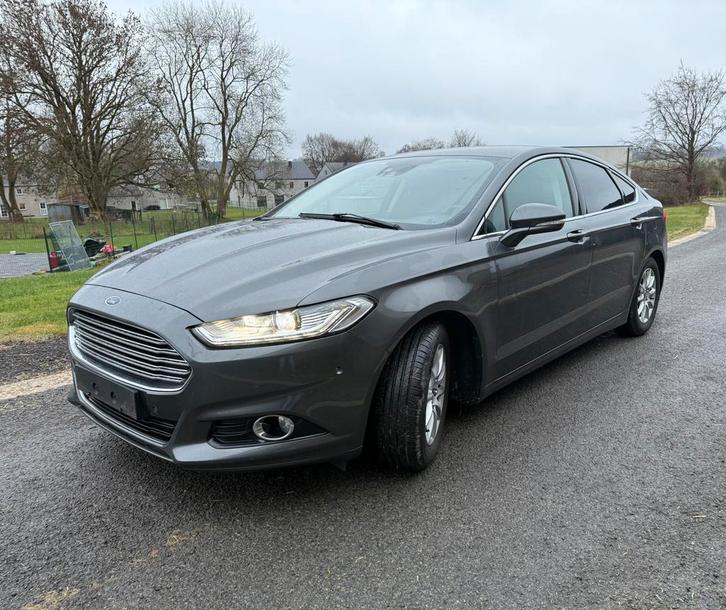 Ford Mondeo 2.0 150ch TITANIUM 1 jaar garantie!!!, Auto's, Ford, Particulier, Mondeo, Bluetooth, Climate control, Dodehoekdetectie