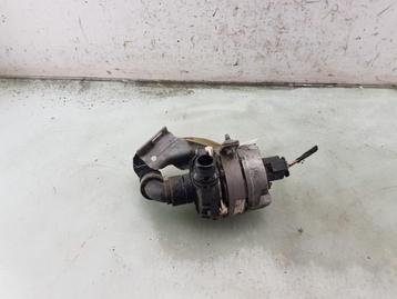 EXTRA WATERPOMP Mercedes-Benz C AMG (C205) (01-2016/04-2023) beschikbaar voor biedingen