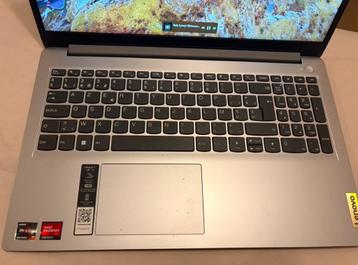 Lenovo laptop 1 USB poort beschadigd  beschikbaar voor biedingen