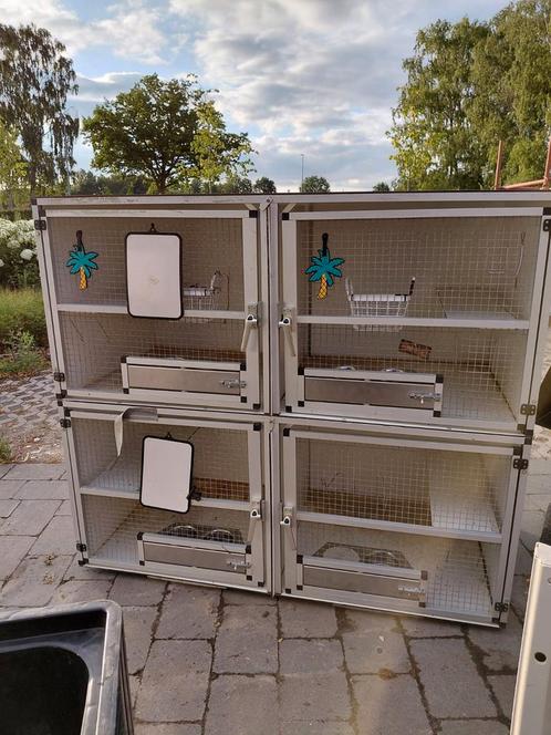 Stevige flat uit aluminium en trespa, Dieren en Toebehoren, Knaagdieren en Konijnen | Hokken en Kooien, Zo goed als nieuw, Ophalen