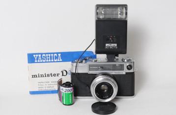 Yashica Minister D + leren tas + batterij + lensdop