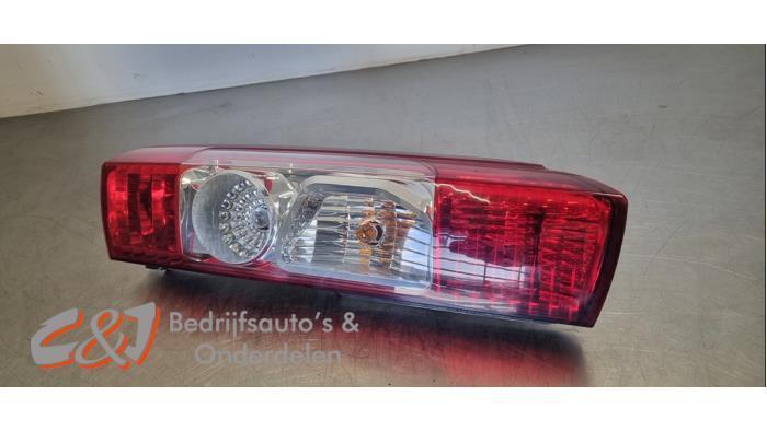 Feu arrière gauche d'un Peugeot Boxer, Autos : Pièces & Accessoires, Éclairage, Peugeot, Utilisé, 3 mois de garantie, Enlèvement ou Envoi
