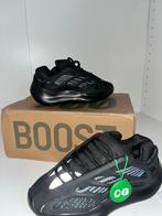 Yeezy Boost 700v3 Dark glow, Sneakers et Baskets, Noir, Neuf, Yeezy