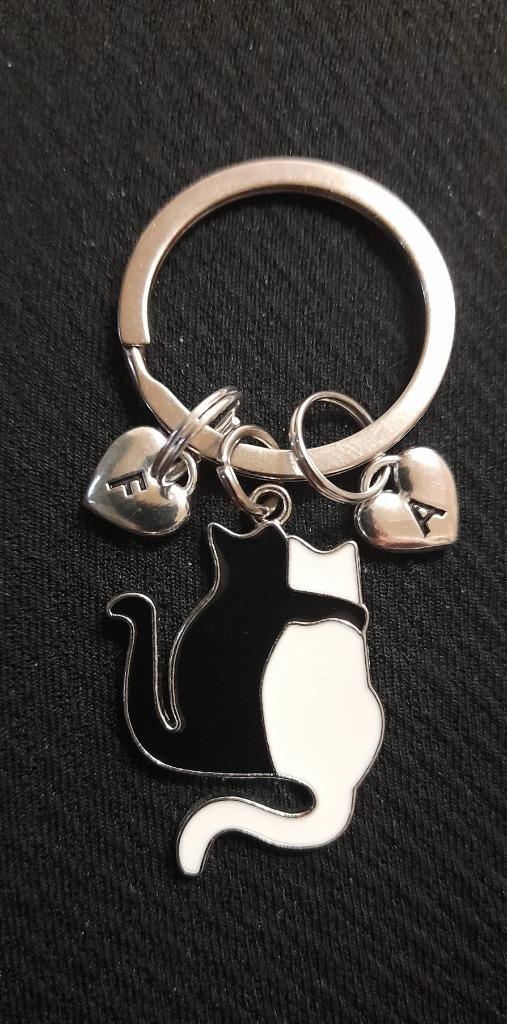 Kat yin yang zwart wit gepersonaliseerd met letters kado, Verzamelen, Sleutelhangers, Nieuw, Dier of Natuur, Verzenden