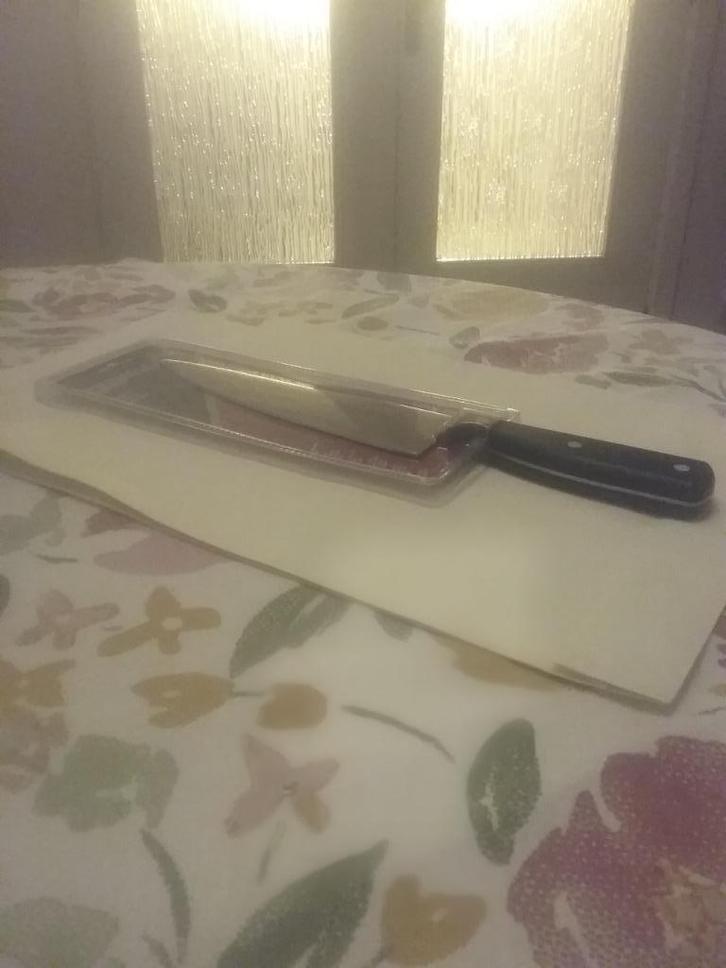 Pinnacle keuken mes  10 euro, Huis en Inrichting, Keuken | Bestek, Nieuw, Los bestek, Overige materialen, Verzenden