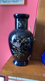 À vendre magnifique vase chinois 50€.tres bonne état