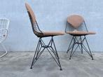 Chaises en fil Vitra Eames DKR-2 avec coussins d'assise et d, Maison & Meubles, Chaises, Envoi, Comme neuf, Tissus, Design