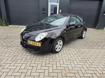 Portier 2Deurs links van een Alfa Romeo Mito (805) beschikbaar voor biedingen