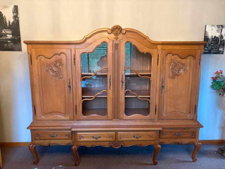 Massief eiken vitrinekast in Franse landelijke stijl, Huis en Inrichting, Kasten | Dressoirs, Zo goed als nieuw, 200 cm of meer