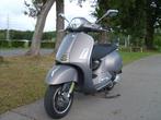 Vespa 300 GTS SuperTech 2023 Keyless Go, Motoren, Motoren | Piaggio, Scooter, Particulier, ABS, Minimaal motorrijbewijs A2