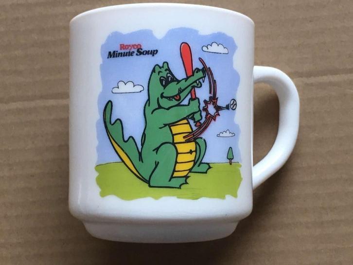 Vintage : Mok / Tas Arcopal France - Krokodil - NIEUW, Huis en Inrichting, Keuken | Servies, Nieuw, Kop(pen) en/of Schotel(s)