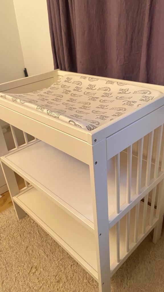 Ikea verzorgingstafel perfecte staat, Kinderen en Baby's, Kinderkamer | Commodes en Kasten, Zo goed als nieuw, Ophalen