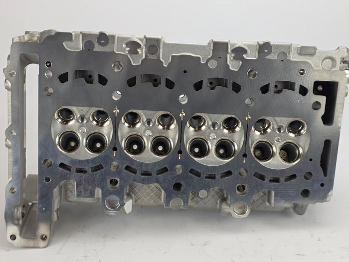 Cilinderkop van een Mercedes C-Klasse, Auto-onderdelen, Motor en Toebehoren, Mercedes-Benz, Nieuw, 6 maanden garantie, 12 maanden garantie