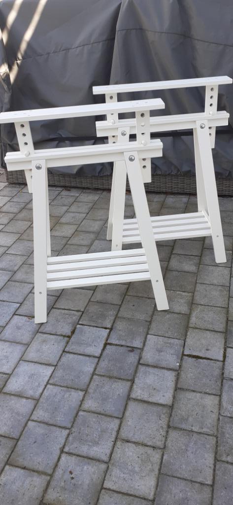 set van 2 Mittback schragen wit, Huis en Inrichting, Tafels | Sidetables, Zo goed als nieuw, Ophalen