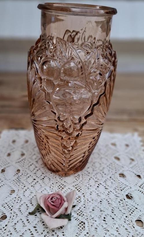 Grote Franse brocante roze glazen vaas, 24,5 cm, Antiek en Kunst, Curiosa en Brocante, Ophalen of Verzenden